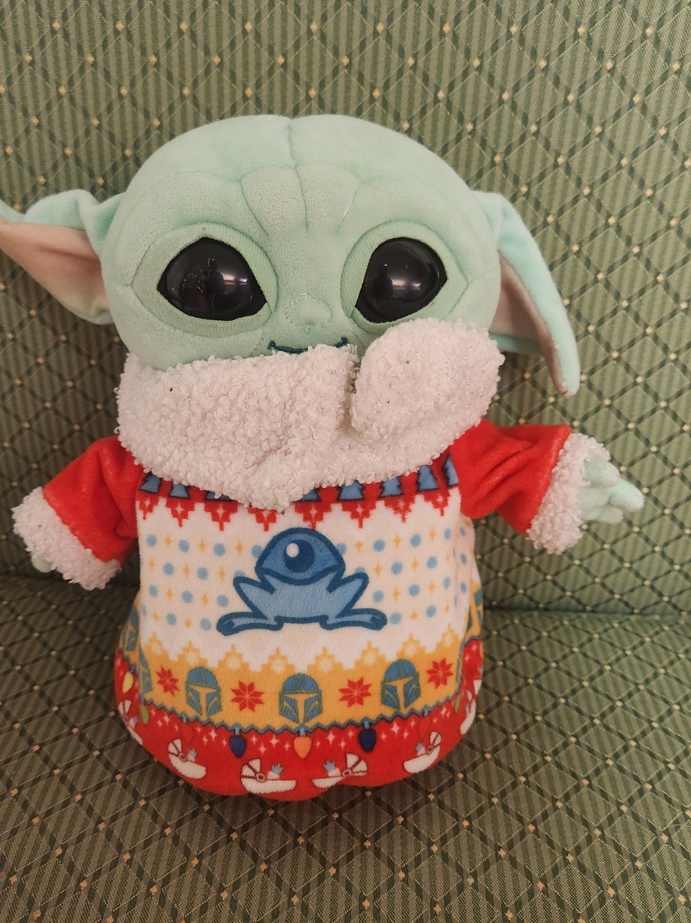 Star Wars Mandalorian Grogu Baby Yoda Plush with Holiday Christmas Pattern
